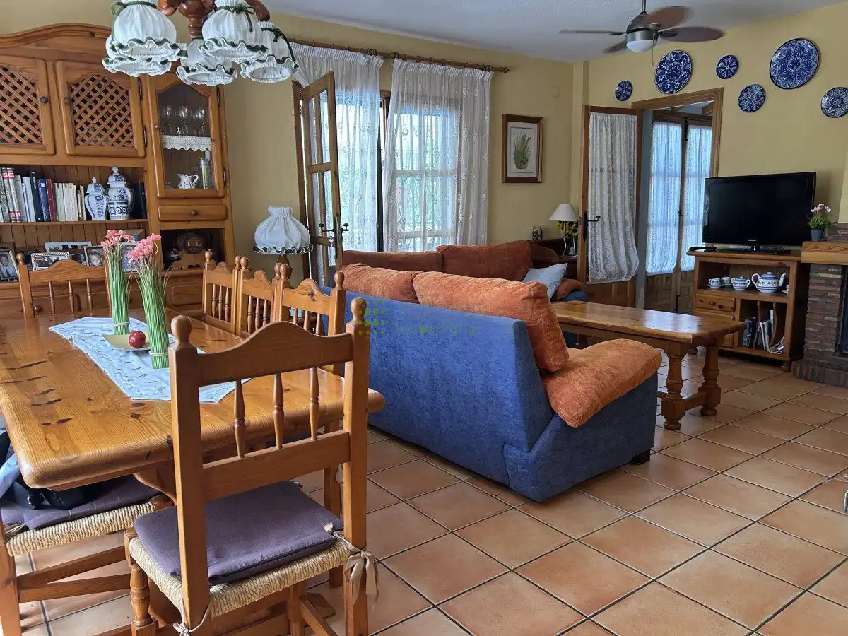 Sala d'estar de Casa o xalet en venda en Benicasim / Benicàssim amb Terrassa i Piscina