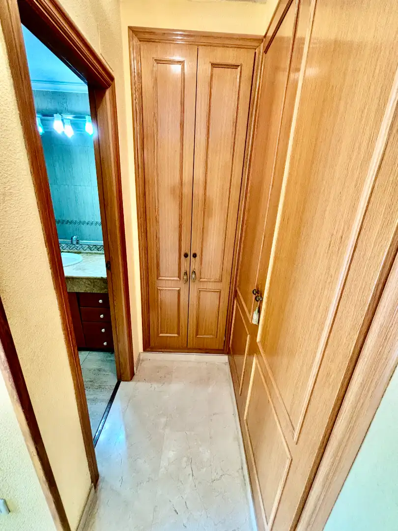 Baño de Piso en venta en Alicante / Alacant con Aire acondicionado, Calefacción y Terraza