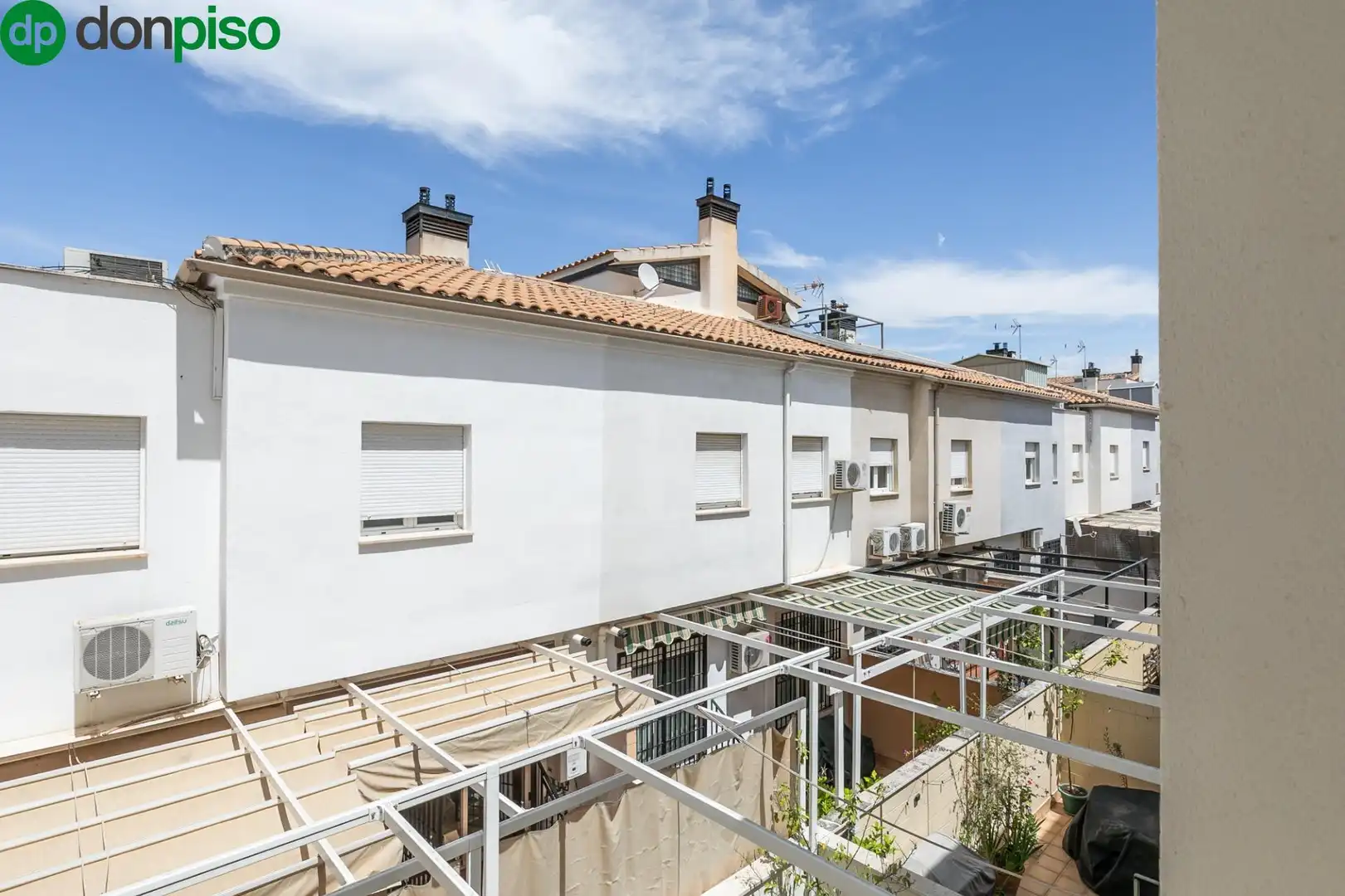 Casa adosada en venta en Calle Calle Hipócrates, San Miguel