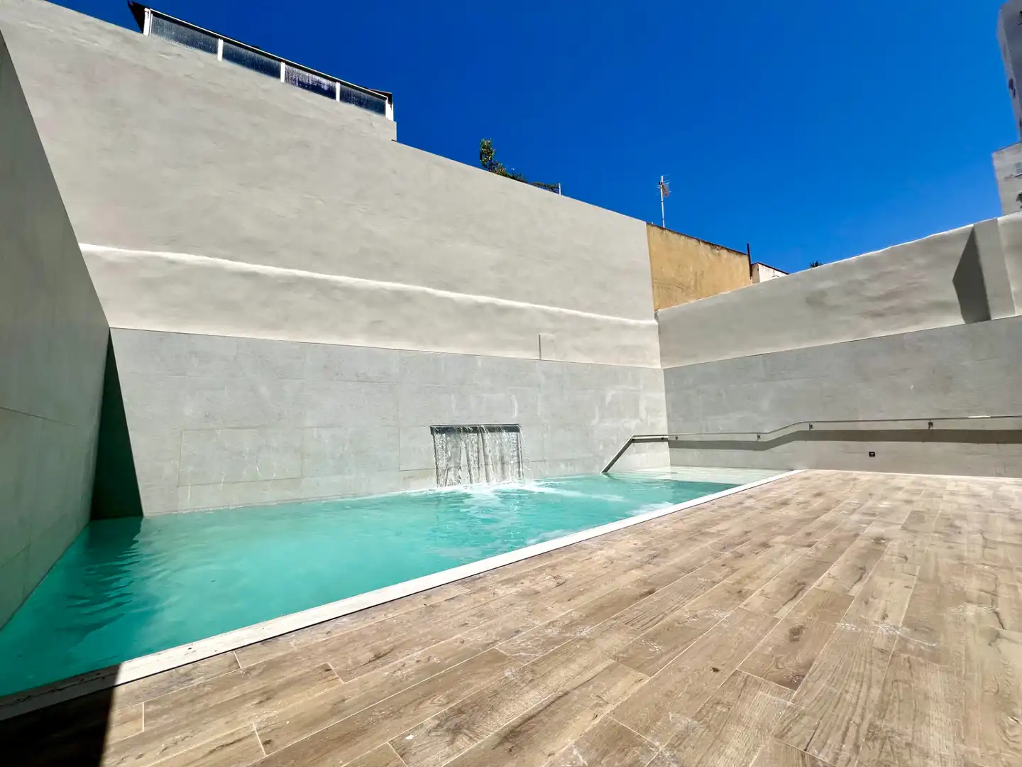 Schwimmbecken von Wohnung zum Verkauf in  Palma de Mallorca mit Klimaanlage, Heizung und Abstellraum