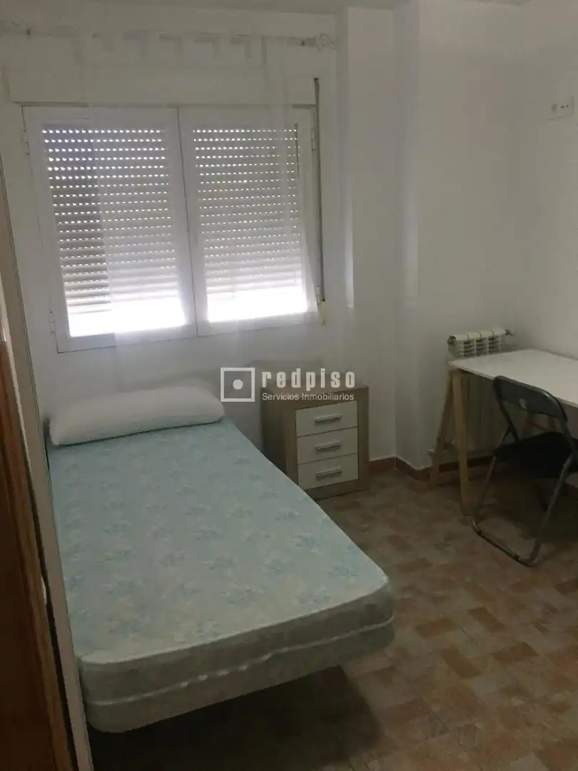 Bedroom of Flat for rent in Granada  with Air Conditioner, Terrace and Furnished