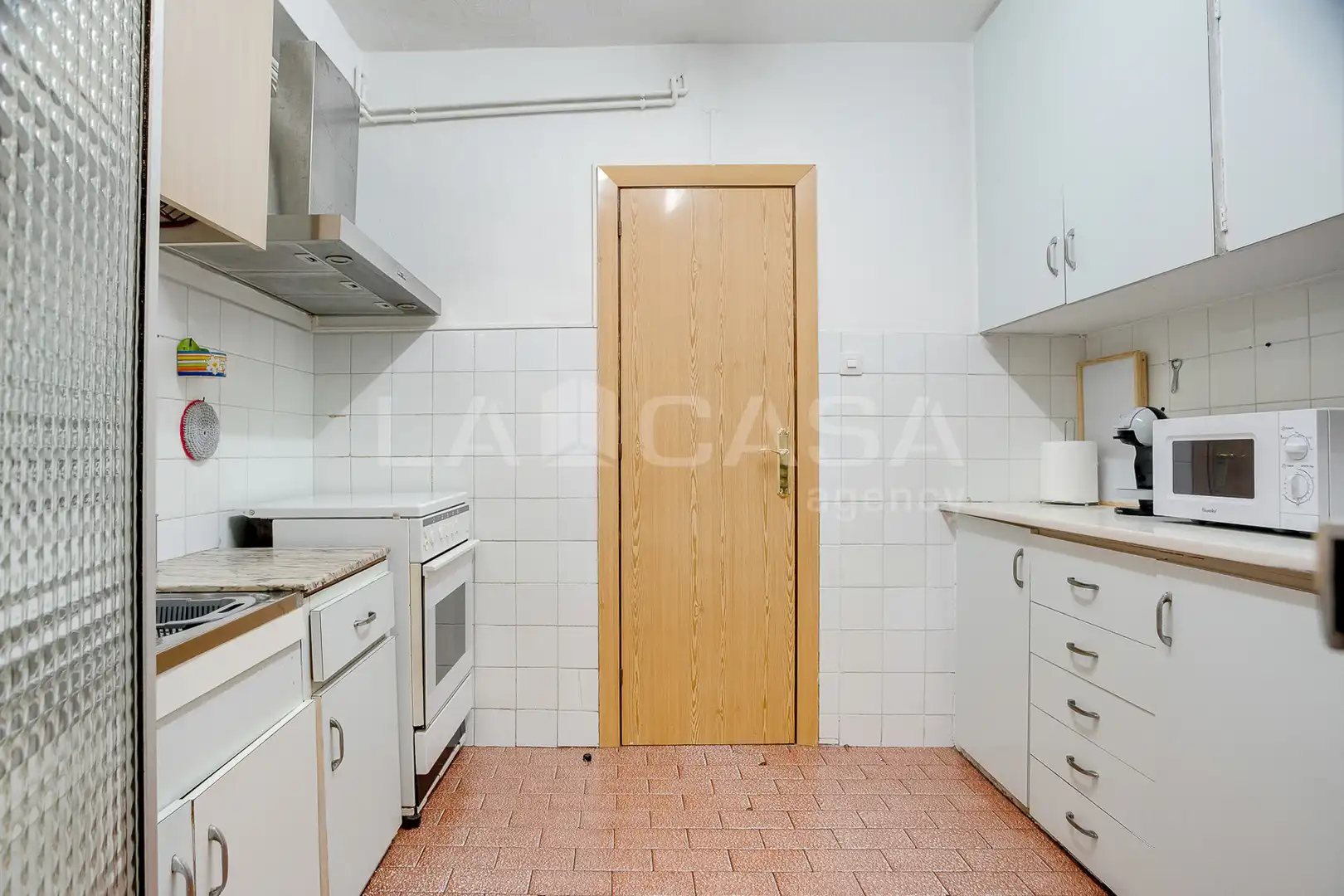 Cocina de Piso en venta en Barcelona con Calefacción, Trastero y Balcón