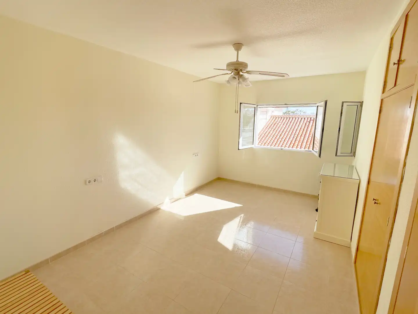 Habitación de Casa o chalet en venta en Cartagena con Aire acondicionado, Calefacción y Jardín privado