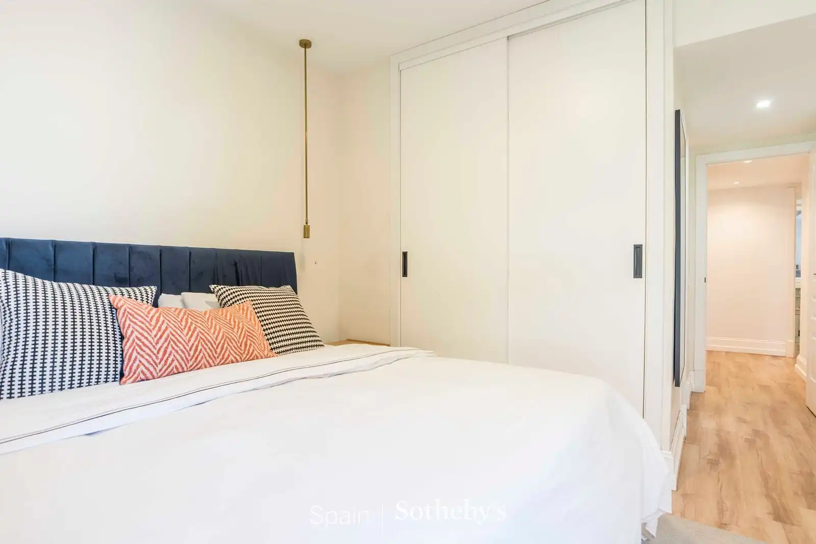 Bedroom of Apartments for rent in Madrid  with Air Conditioner, Heating and Terrace