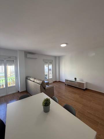 Piso en Alquiler en Avenida Ricardo Fabregas en Tabernas