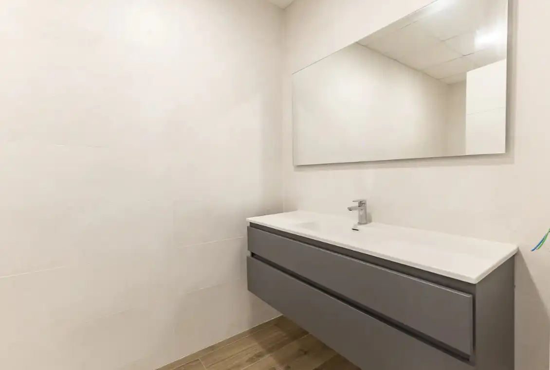 New build Terraced house with garden for sale in Carrer del Pintor Guàrdia, imagen 36