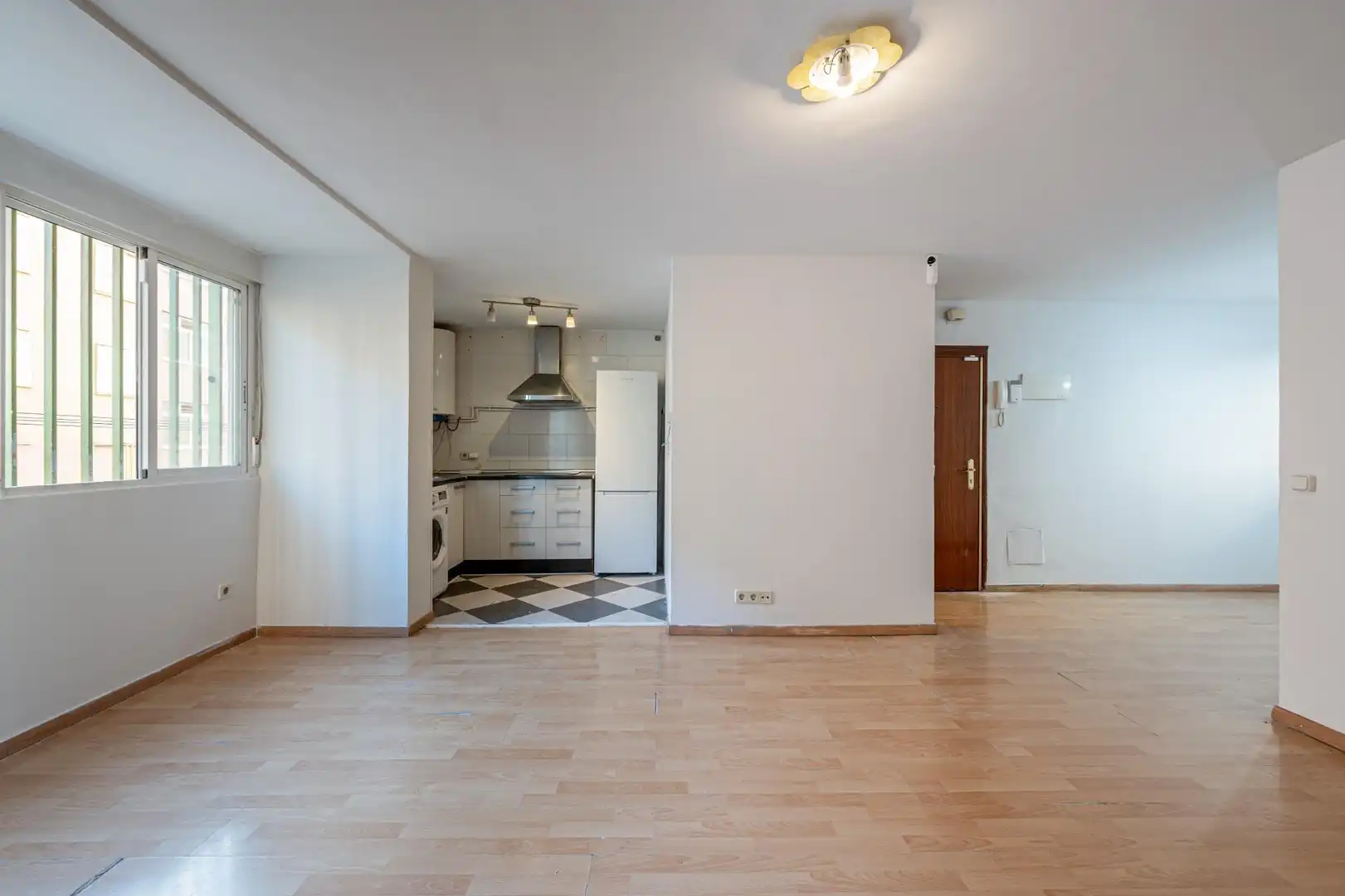 Habitación de Piso en venta en Madrid con Trastero