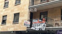 Vista exterior de Pis en venda en Salamanca Capital amb Terrassa i Balcó