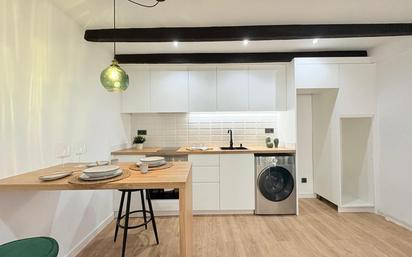Cuina de Apartament en venda en Sabadell amb Calefacció, Forn i TV