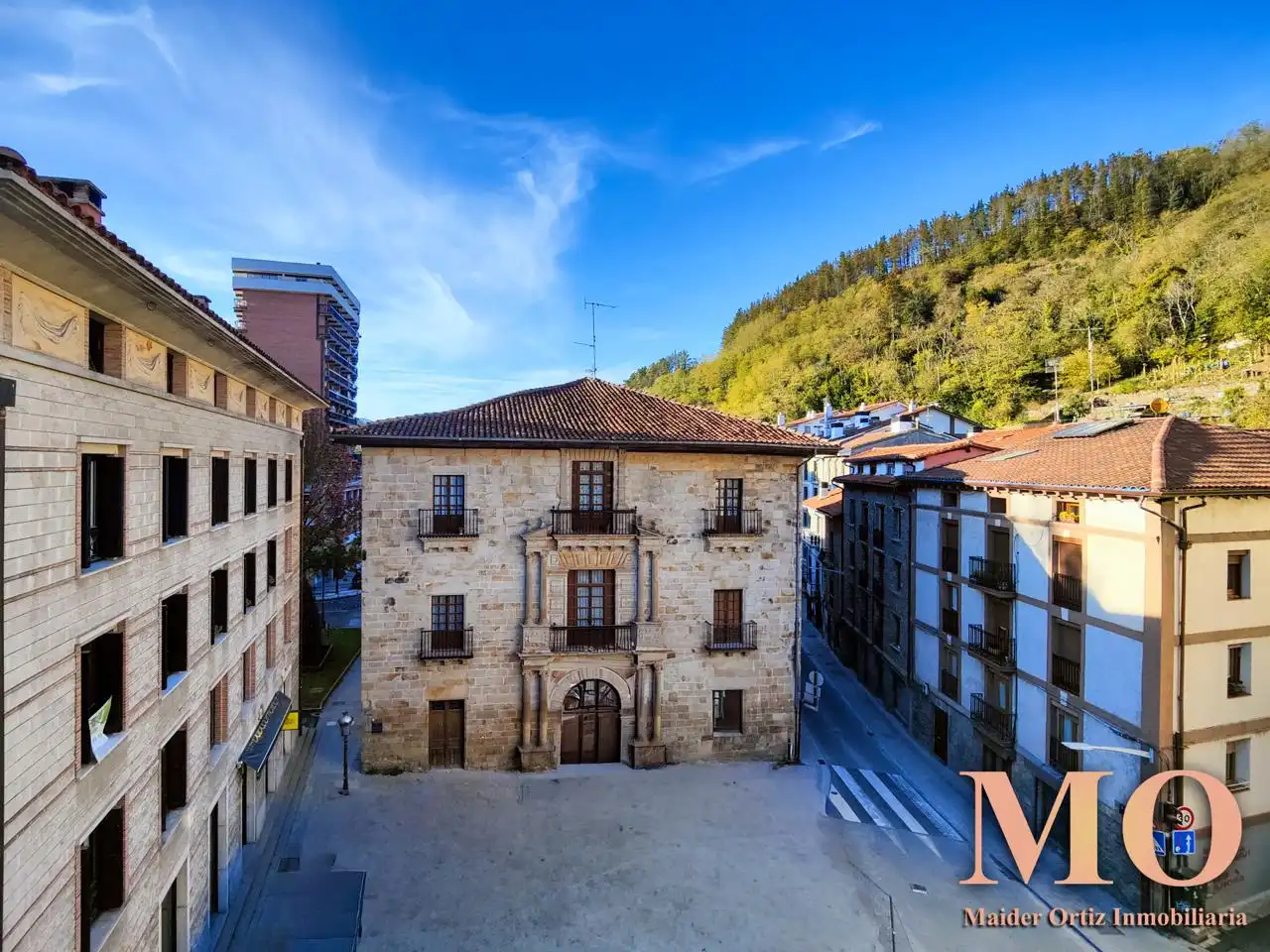 Vista exterior de Dúplex en venta en Bergara con Calefacción