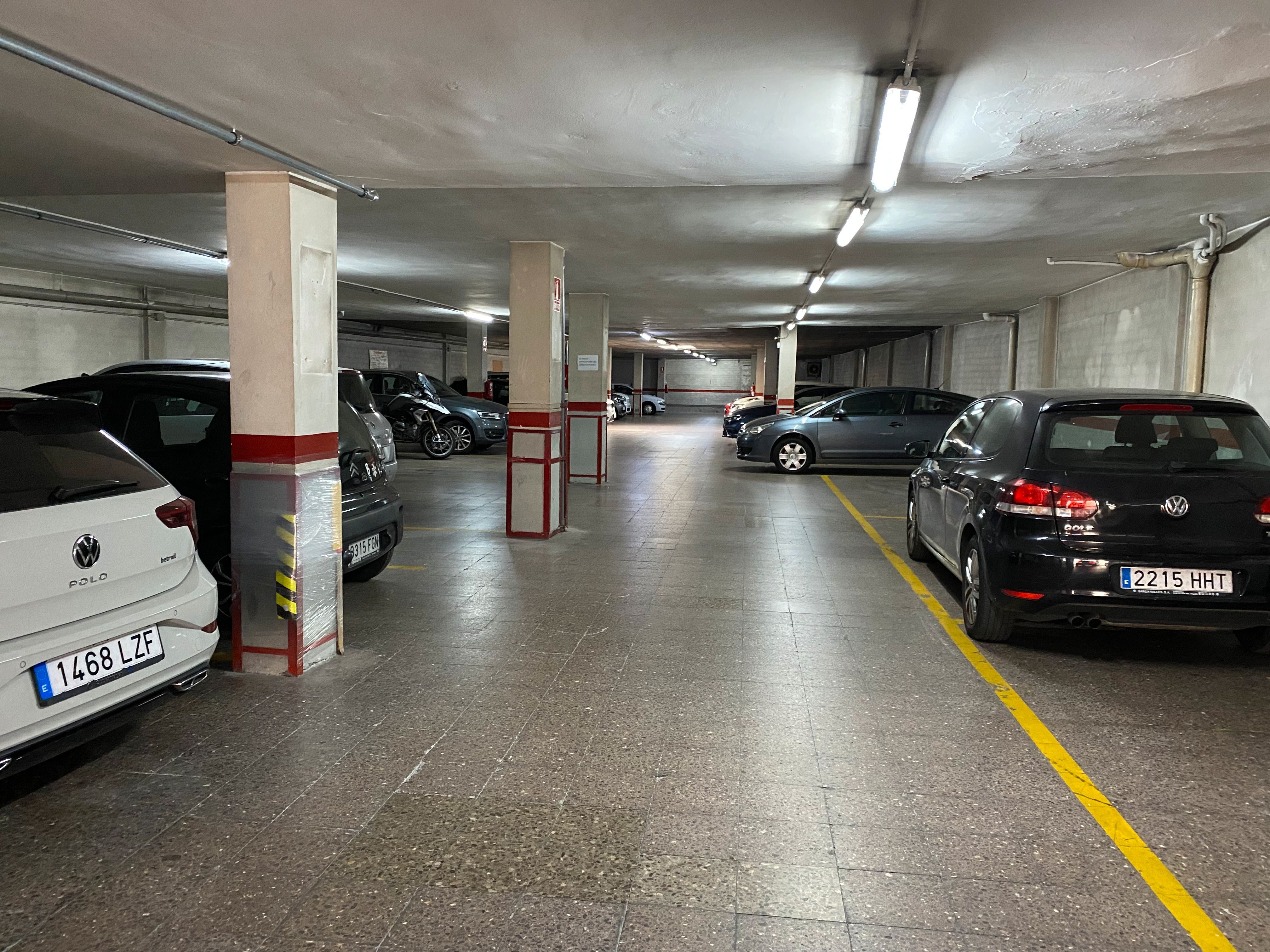 Garatge de lloguer a N/A, -1, Barri del Centre