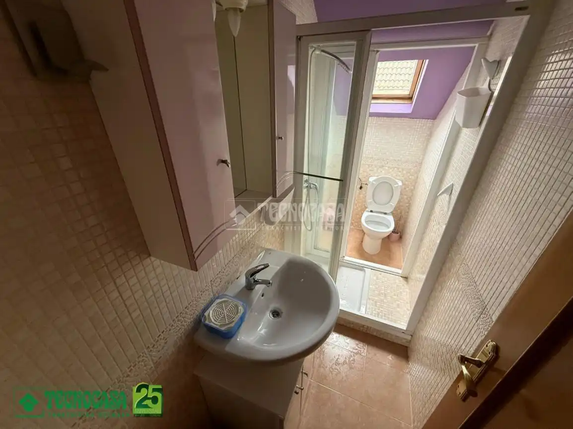 Bathroom of Flat for sale in Ciudad Real  with Air Conditioner