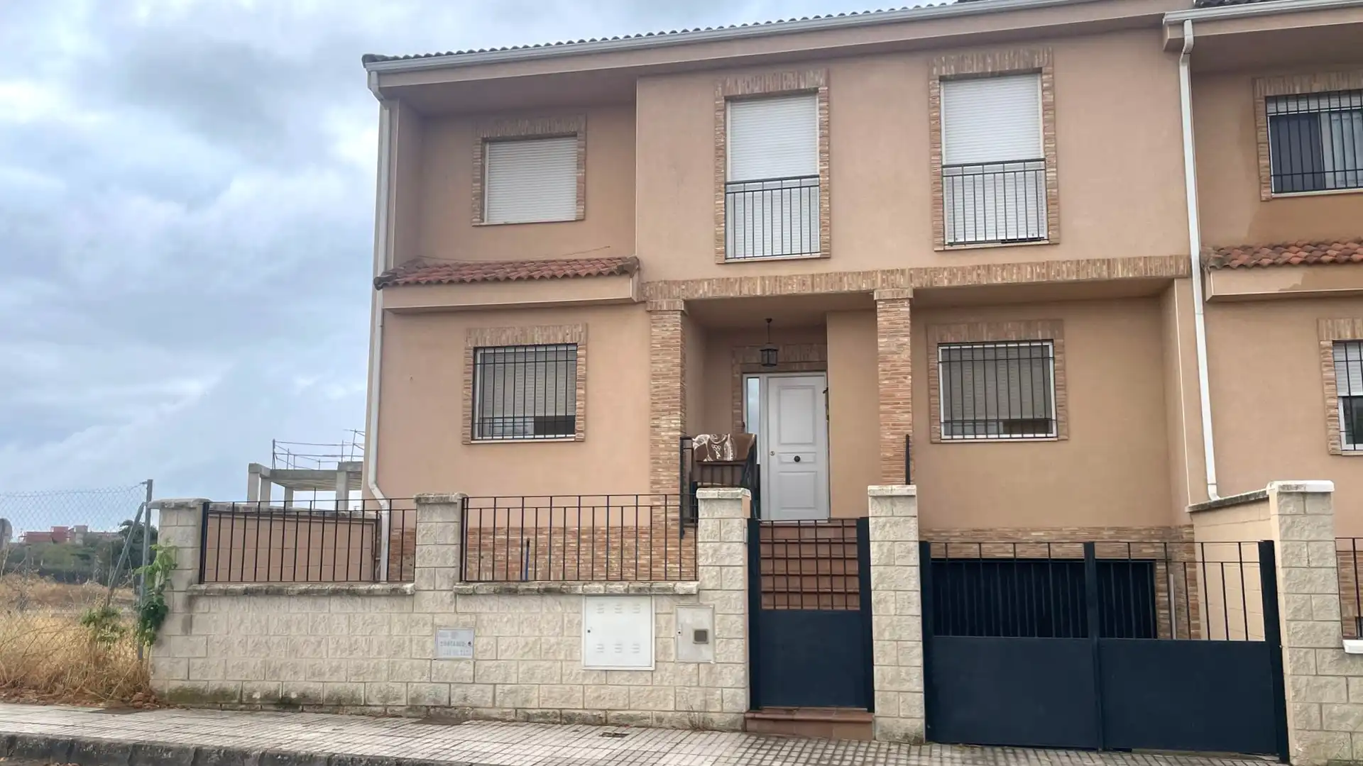 Vista exterior de Casa o chalet en venta en Linares