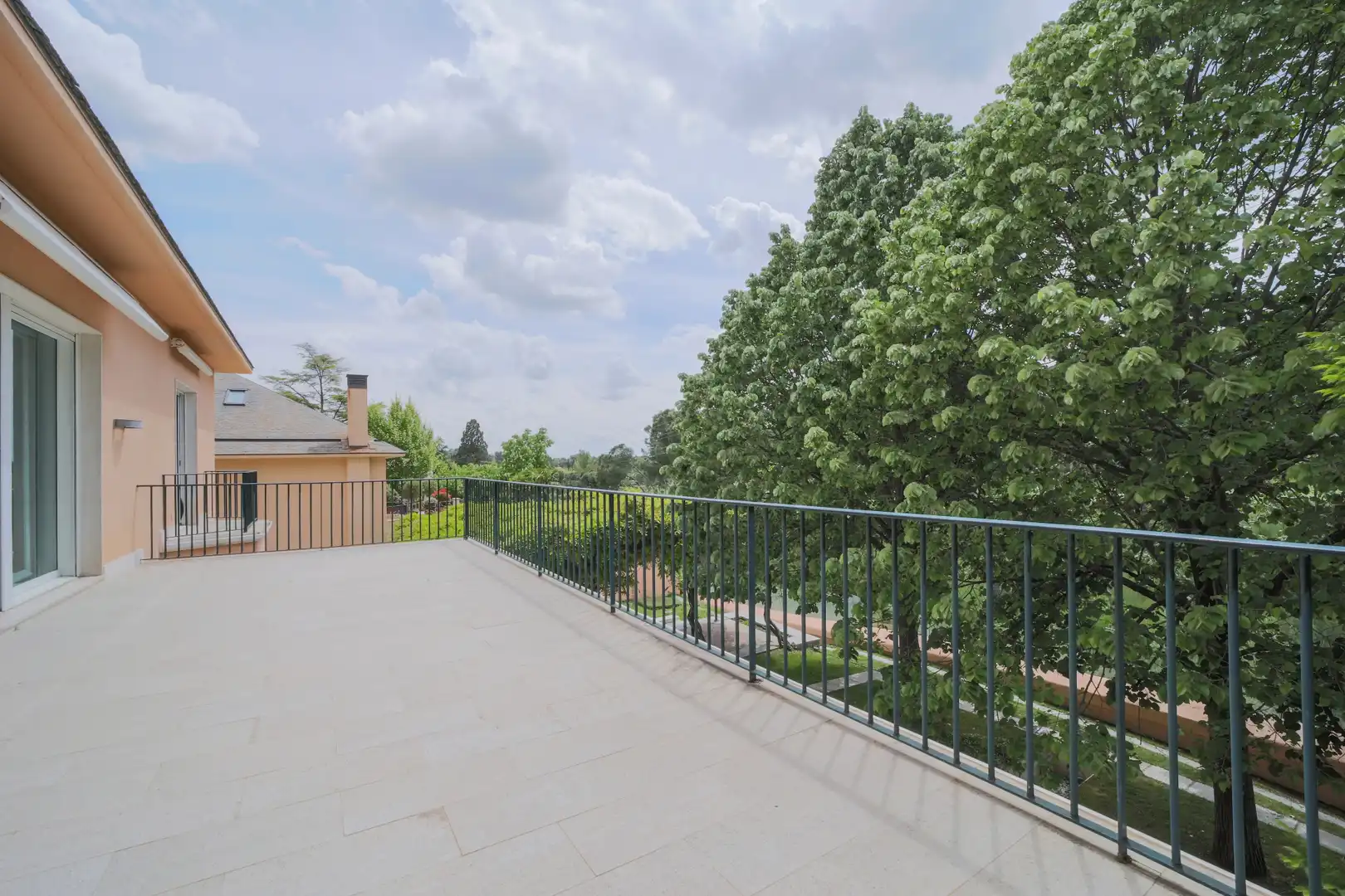 Terrace of Houses for rent in Madrid  with Air Conditioner, Heating and Private garden