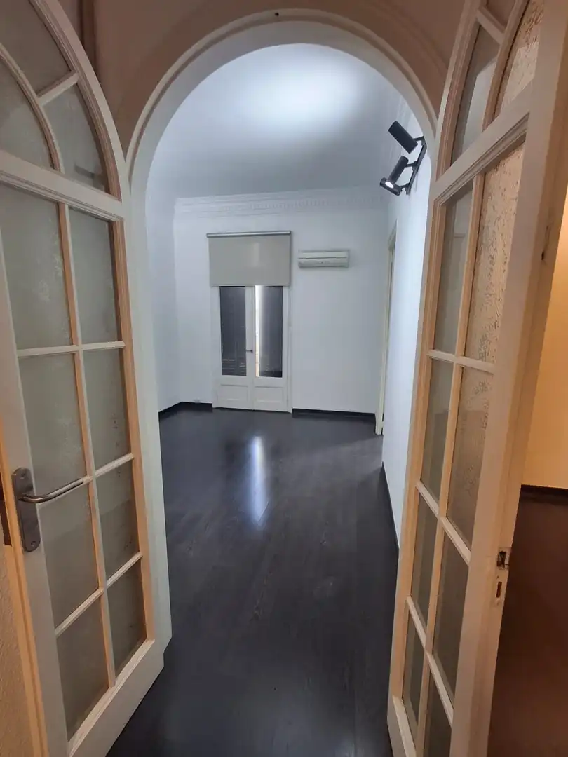 Office for rent in Barcelona  with Air Conditioner