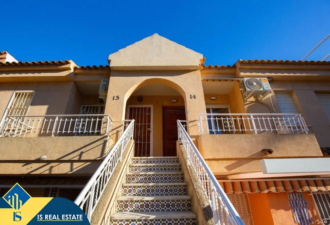 Apartamento con piscina en venta en Nueva Torrevieja - Aguas Nuevas