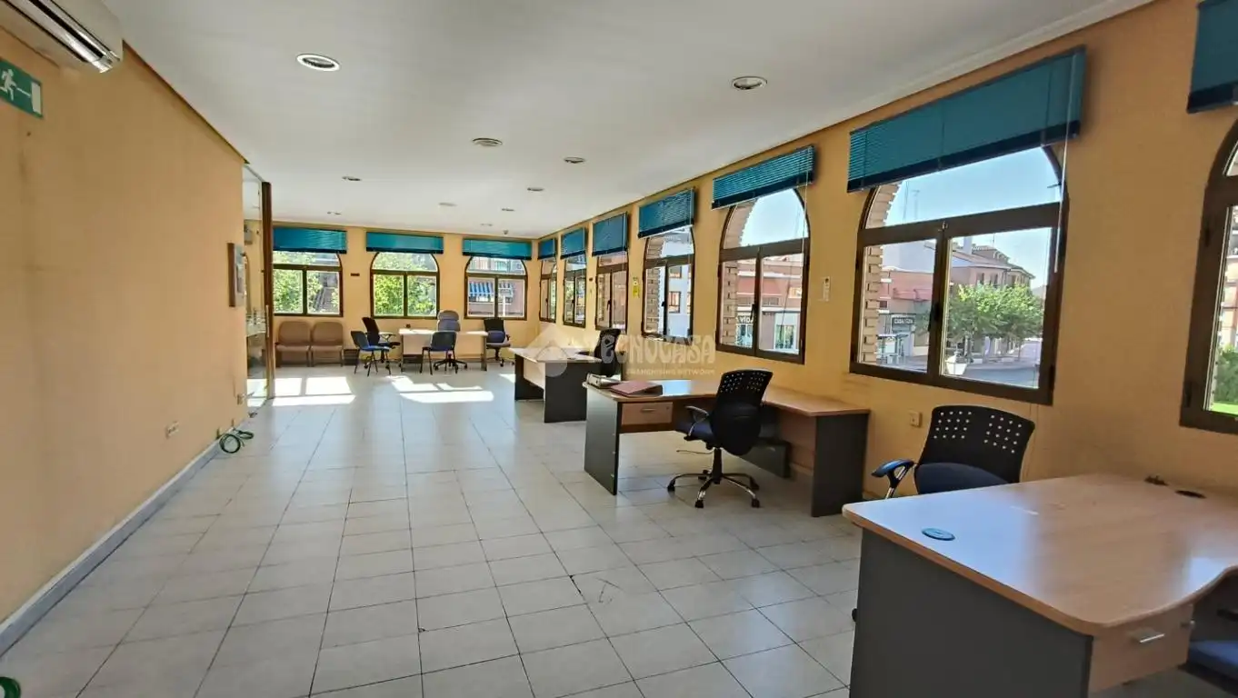 Ufficio in affitto a Casco histórico, imagen 7