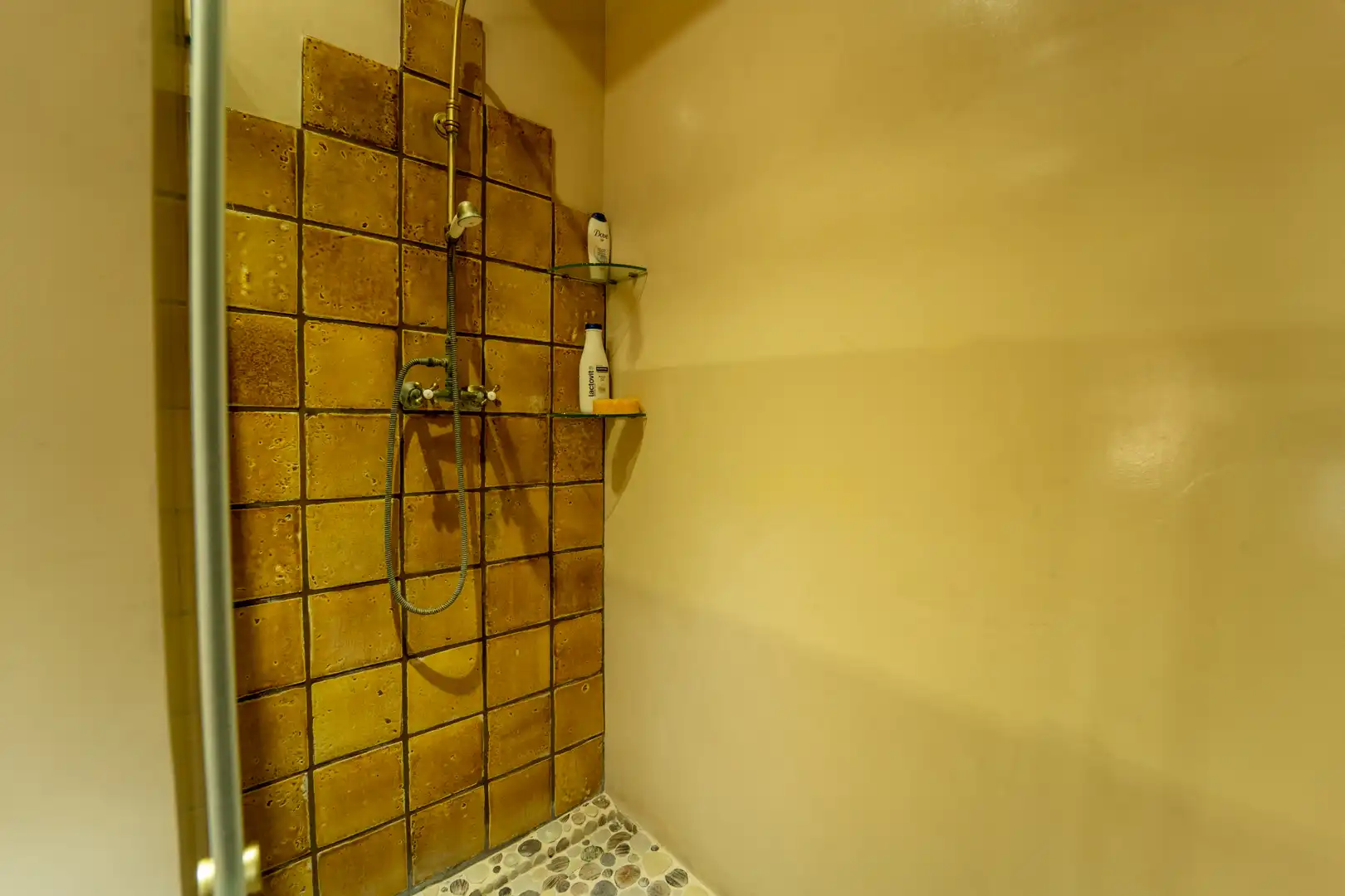 Baño de Finca rústica en venta en Sant Joan de Mollet con Aire acondicionado, Calefacción y Jardín privado