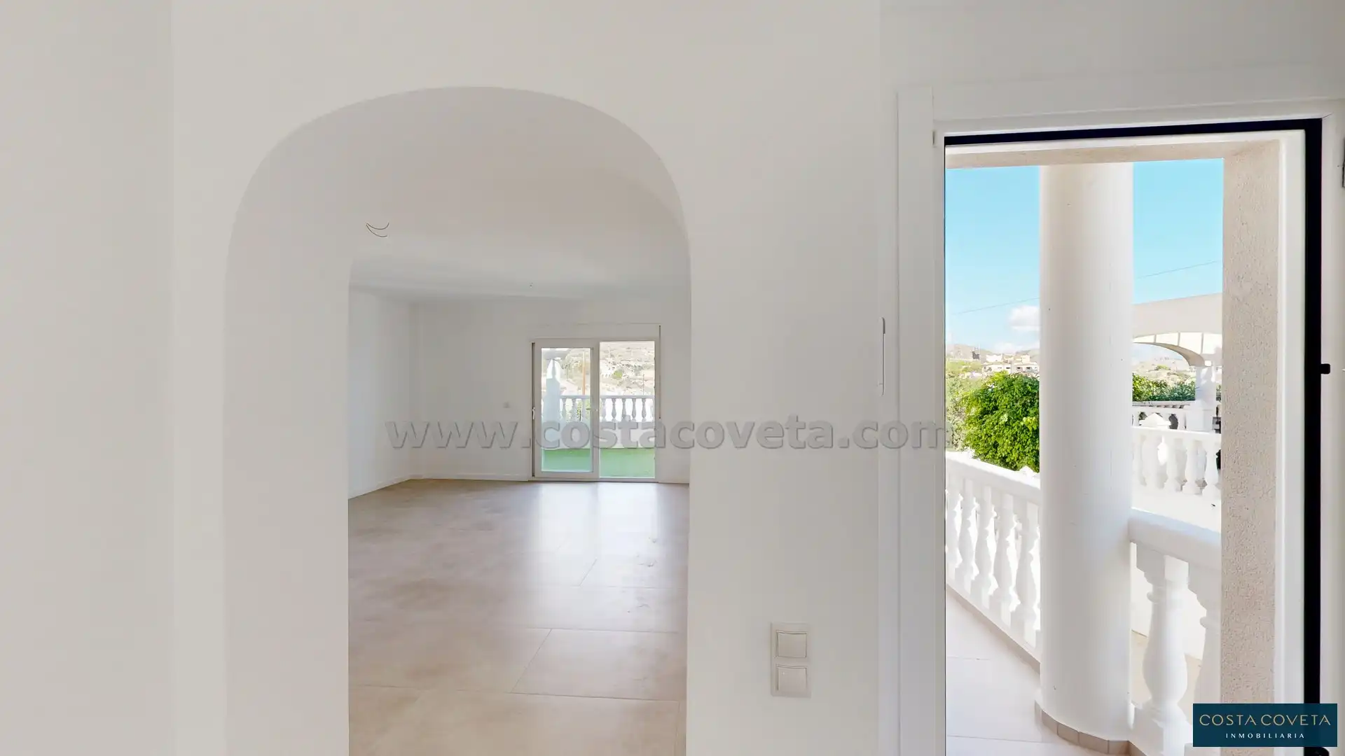 Casa amb terrassa en venda a ORIOLA 57, imagen 5