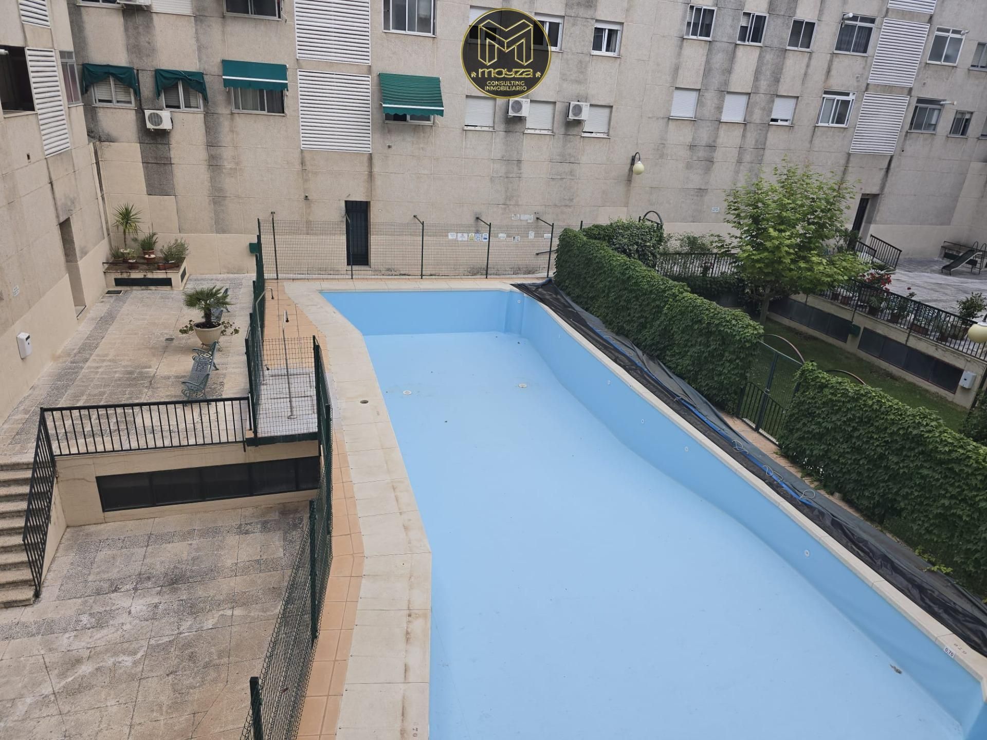 Swimming pool of Flat for sale in  Jaén Capital  with Air Conditioner, Terrace and Storage room