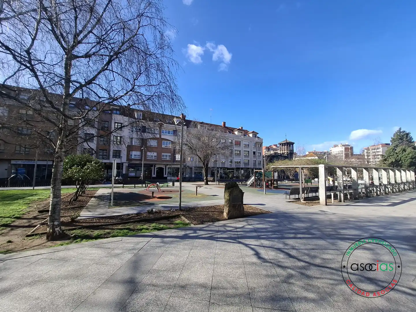 Vista exterior de Piso en venta en Gijón  con Calefacción