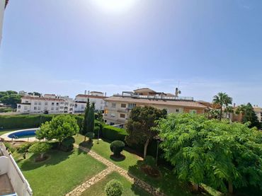 Flat with pool for sale in N/A