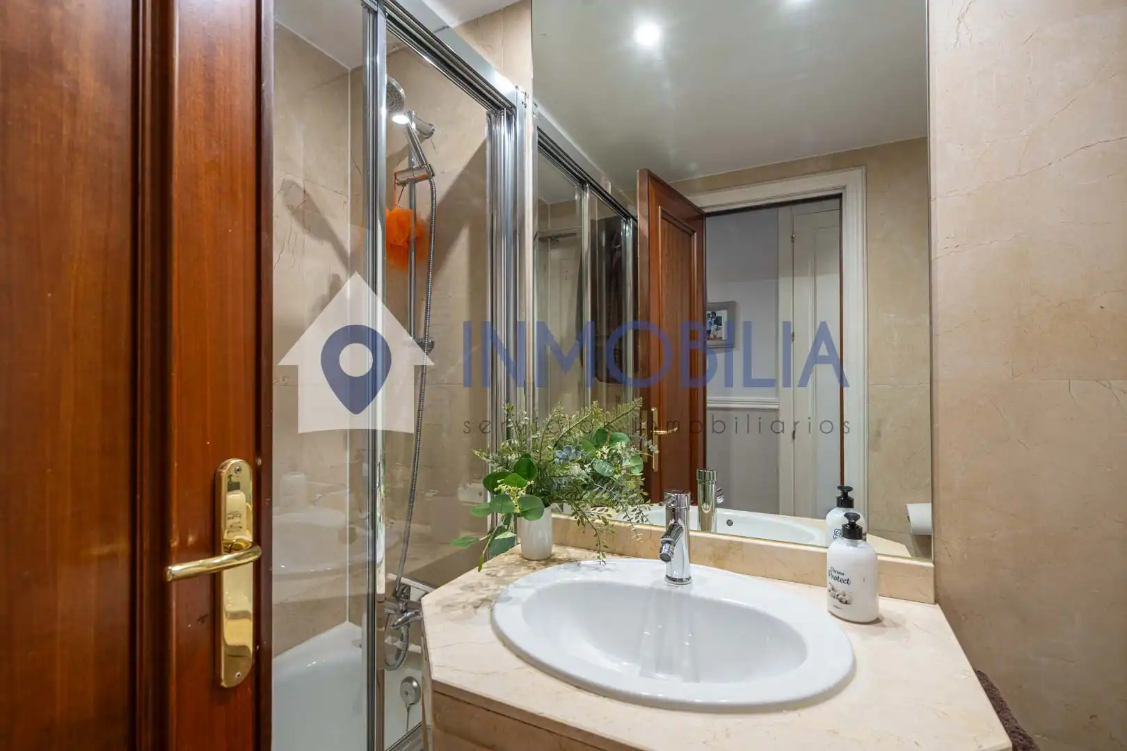 Baño de Piso en venta en Madrid con Aire acondicionado, Calefacción y Terraza