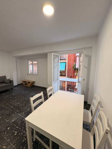 Piso en Alquiler en Carrer de Joaquim Costa en Centro