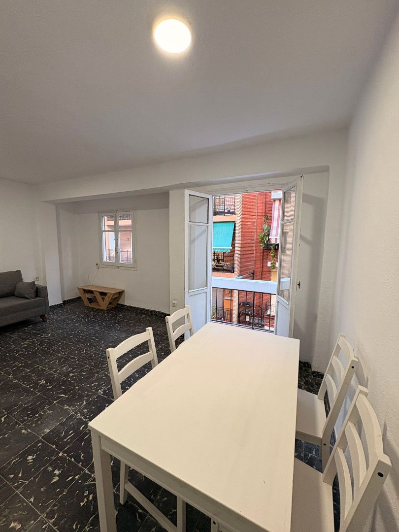 Flat to rent in Carrer de Joaquim Costa, Centro