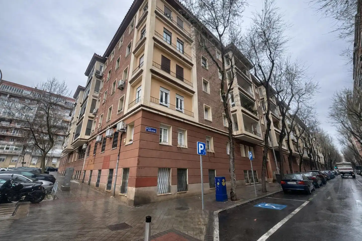 Vista exterior de Piso en venta en  Madrid Capital con Calefacción
