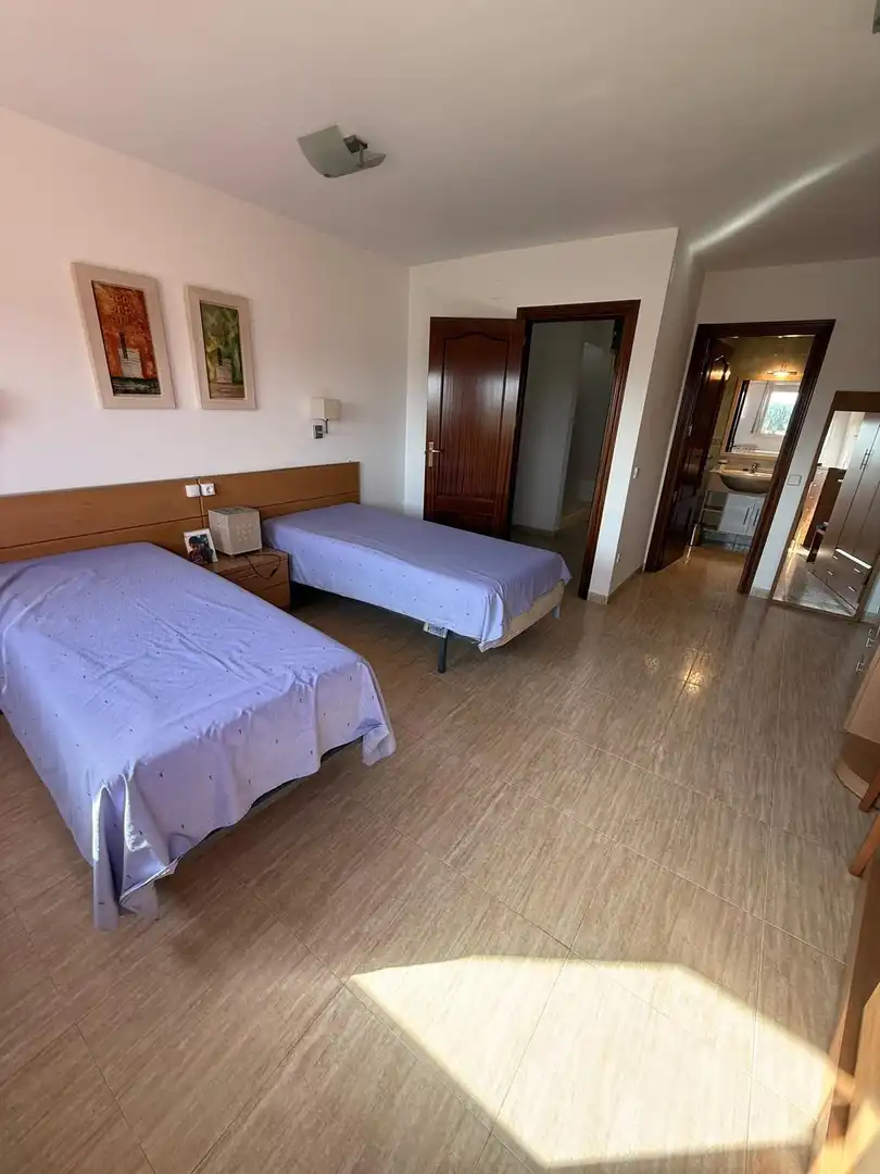 Habitación de Casa o chalet en venta en Eixample - Horta Capallera