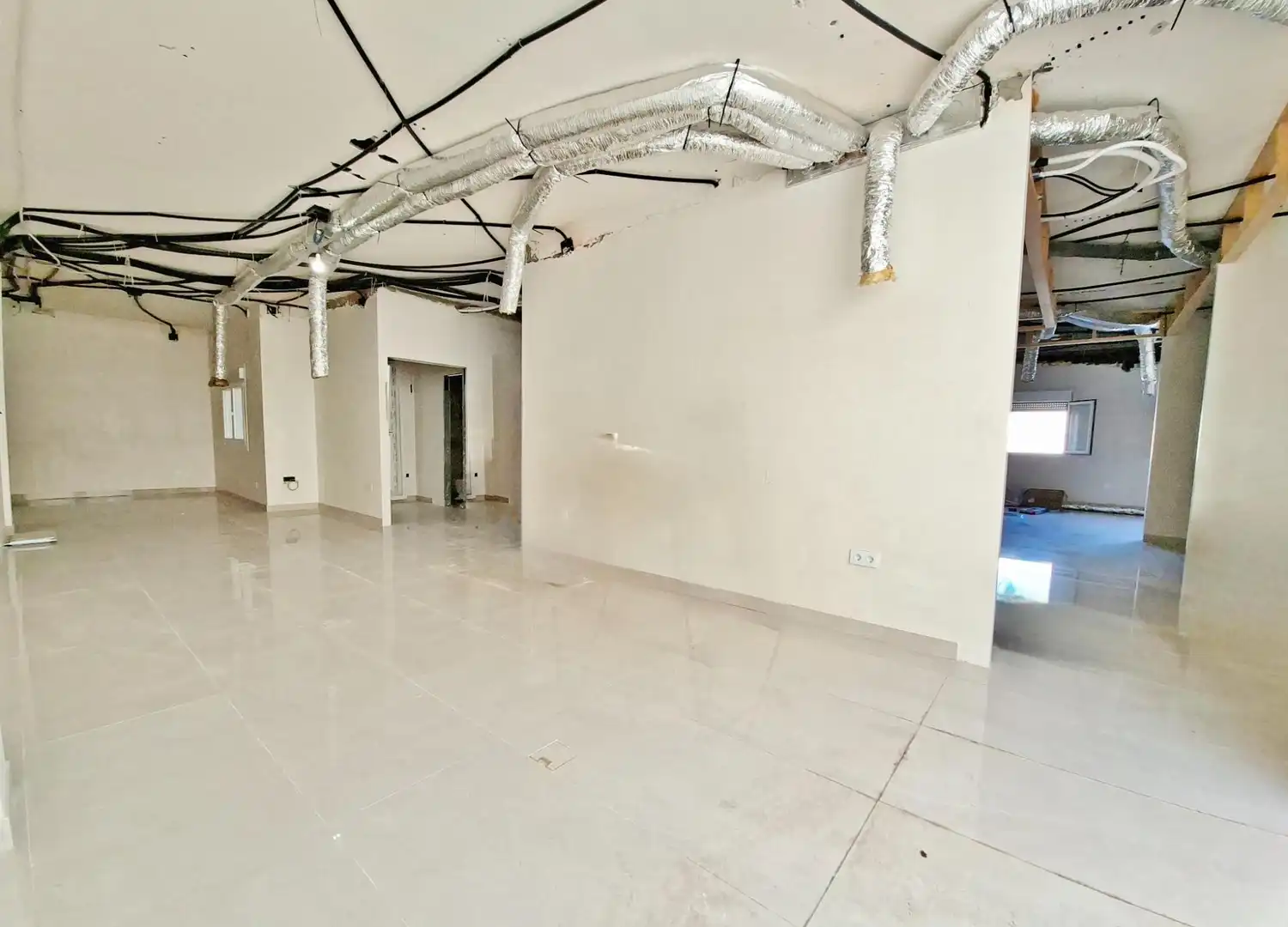 Commercial properties for sale in Roquetas de Mar