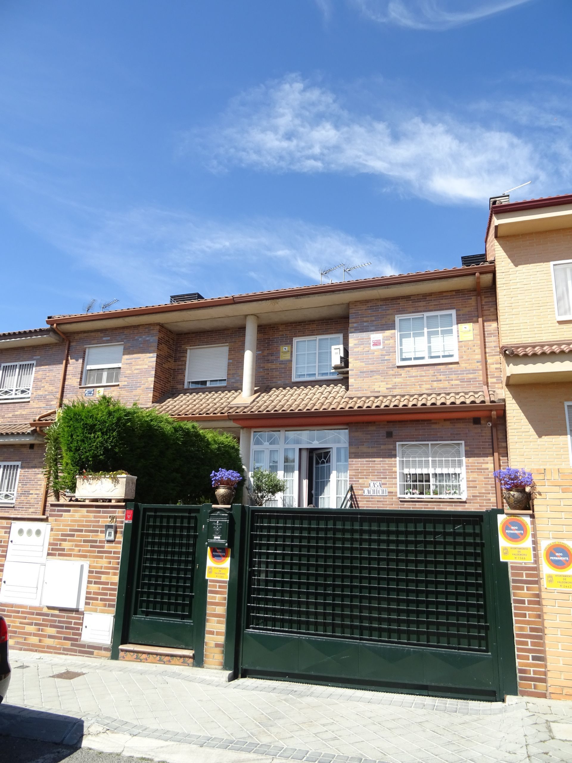 Exterior view of House or chalet for sale in Valdemoro  with Air Conditioner, Heating and Private garden