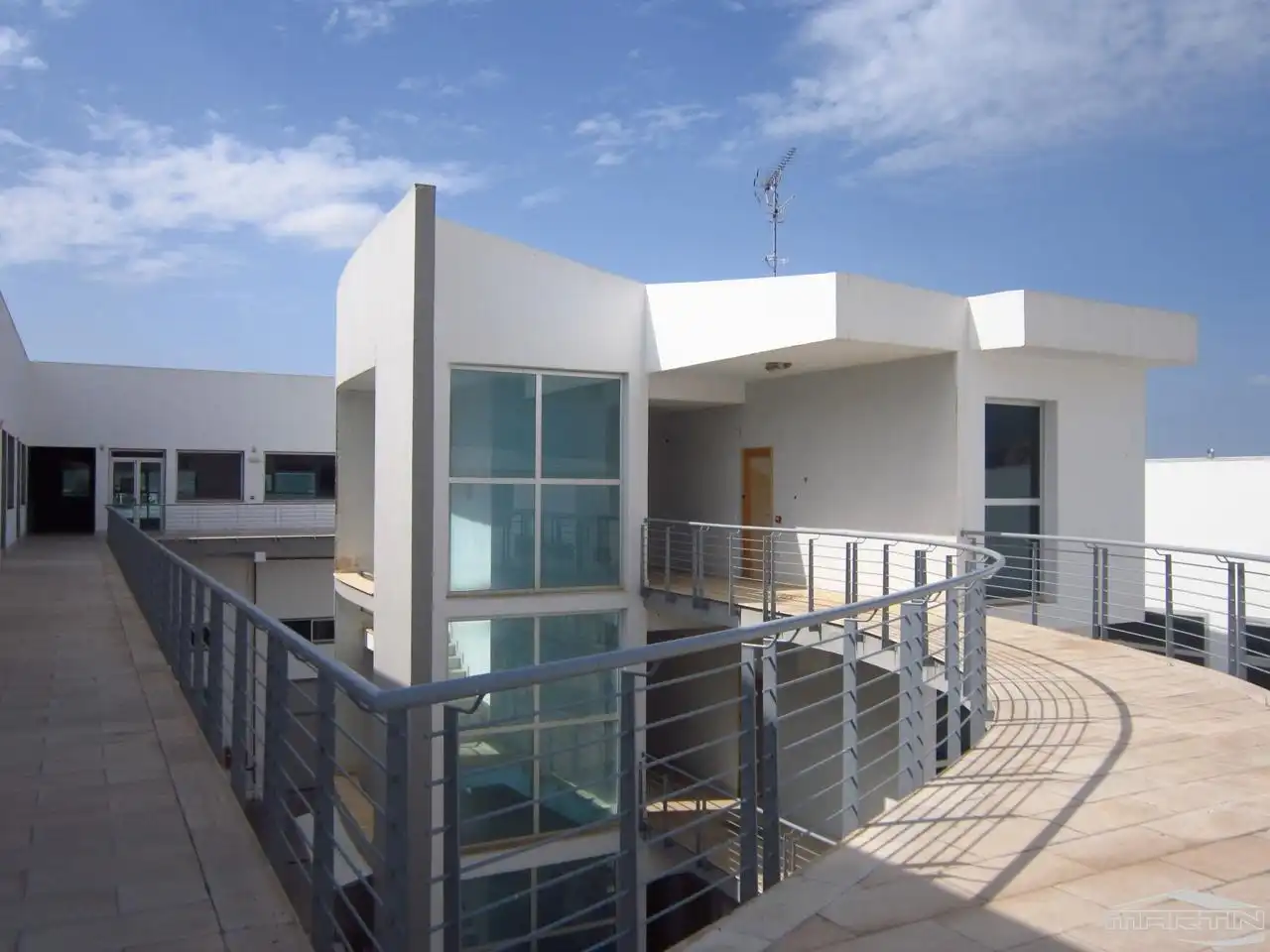 Vista exterior de Oficina de lloguer en Lucena