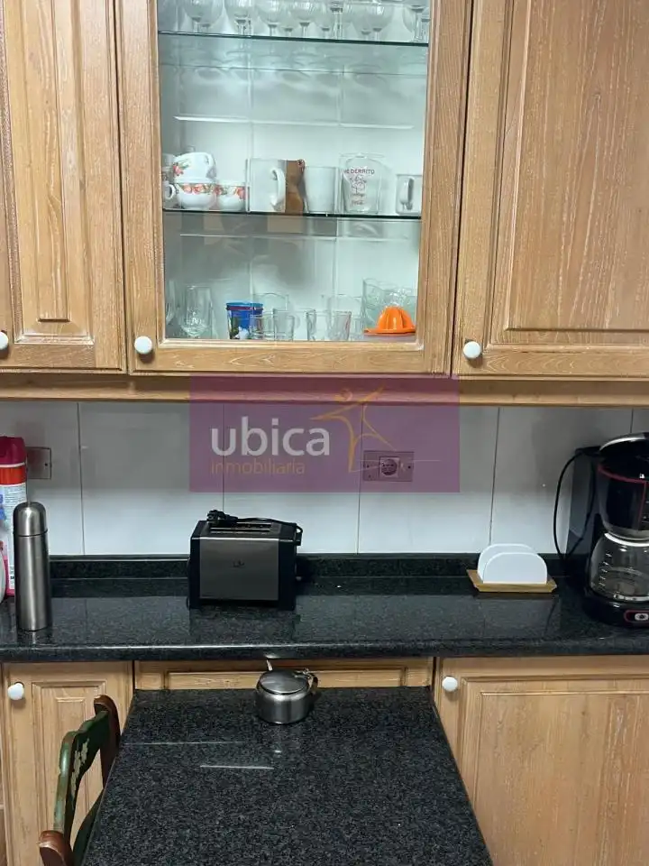 Cocina de Piso en venta en Vigo  con Calefacción, Parquet y Trastero