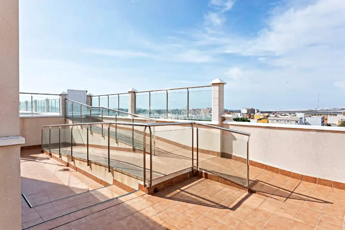 Terraza de Piso en venta en Roquetas de Mar con Aire acondicionado, Calefacción y Terraza
