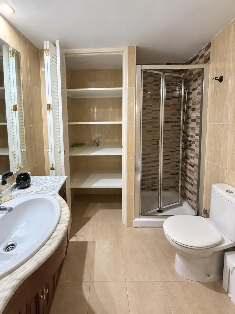 Baño de Piso de alquiler en Poniente-Sur