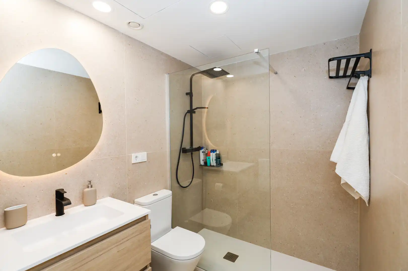 Baño de Piso en venta en Granollers con Aire acondicionado, Jardín privado y Terraza