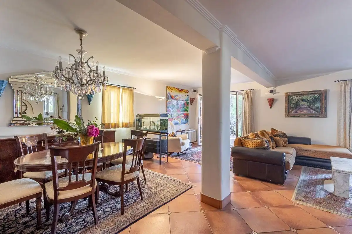 Sala d'estar de Casa o xalet en venda en Almuñécar amb Aire condicionat, Calefacció i Jardí privat