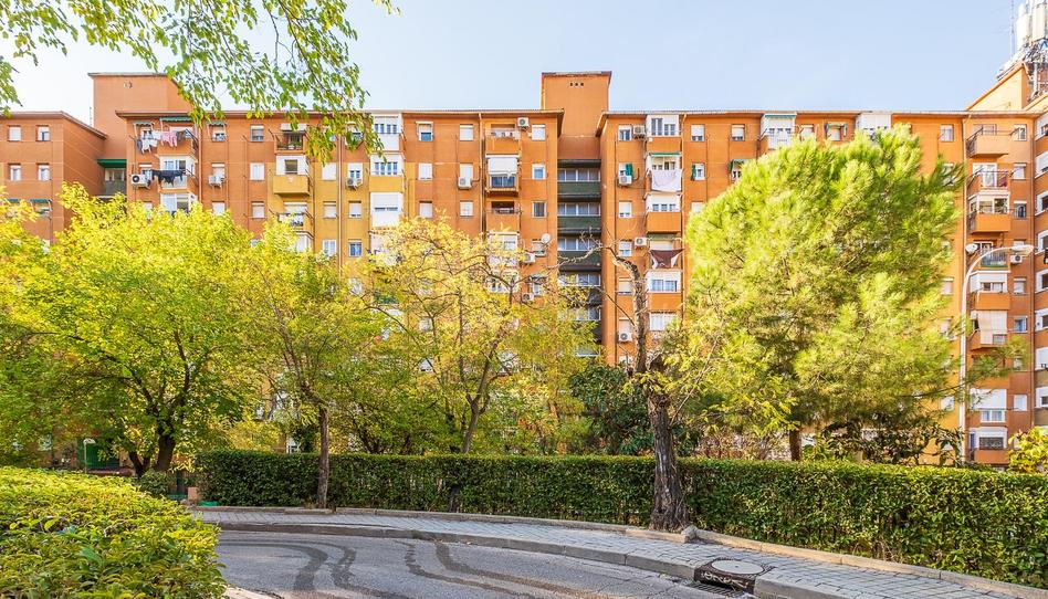 Photo 1 of Flat for sale in Pueblo Nuevo, Madrid