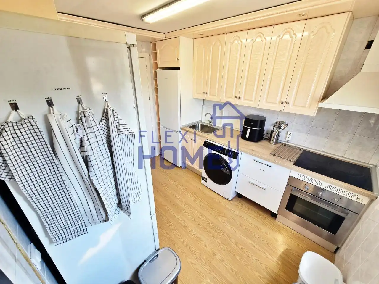 Cocina de Piso para compartir en Guadalajara con Calefacción, Parquet y Amueblado