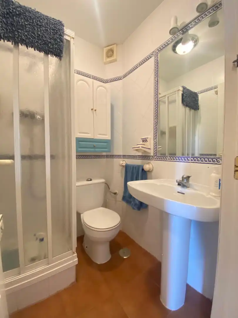 Baño de Apartamento en venta en Islantilla con Terraza y Amueblado