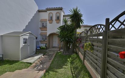 Jardí de Casa adosada en venda en Mijas amb Aire condicionat, Terrassa i Piscina