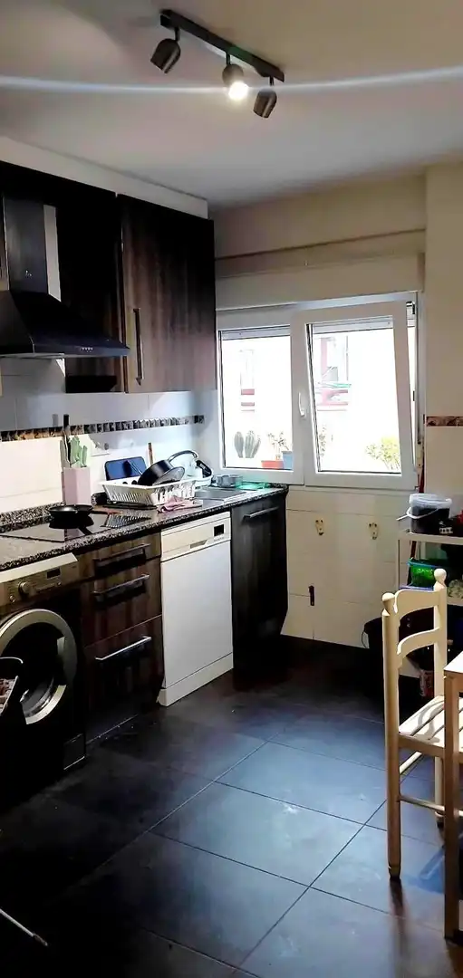 Küche von Wohnung zur Miete in Oviedo  mit Heizung, Abstellraum und Möbliert