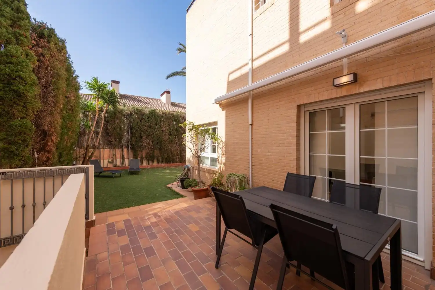 Terrassa de Casa adosada en venda en Alicante / Alacant amb Aire condicionat, Calefacció i Jardí privat