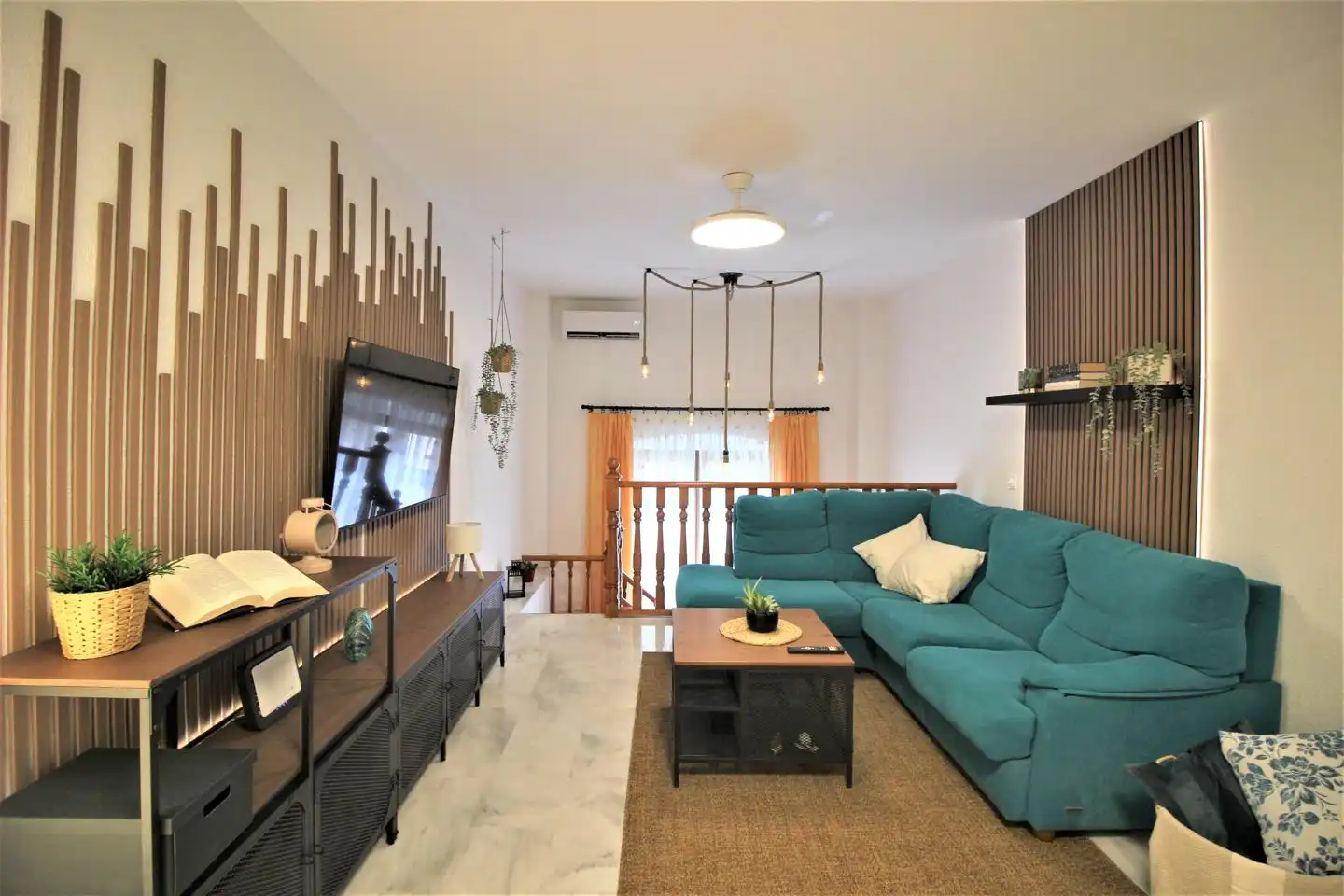 Living room of Flat for rent in Almería  with Air Conditioner, Furnished and Internet