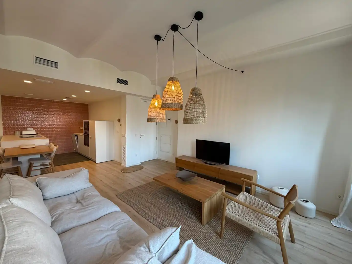 Sala de estar de Piso de alquiler en Girona con Aire acondicionado, Calefacción y Amueblado