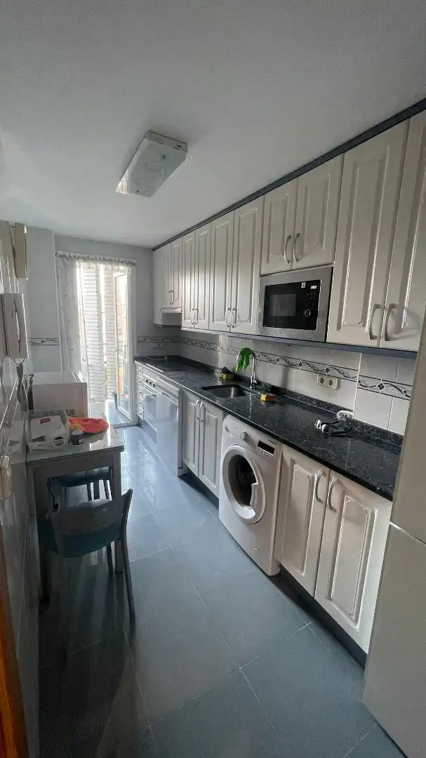 Wohnung zur Miete in Avenida de Moratalaz, Marroquina