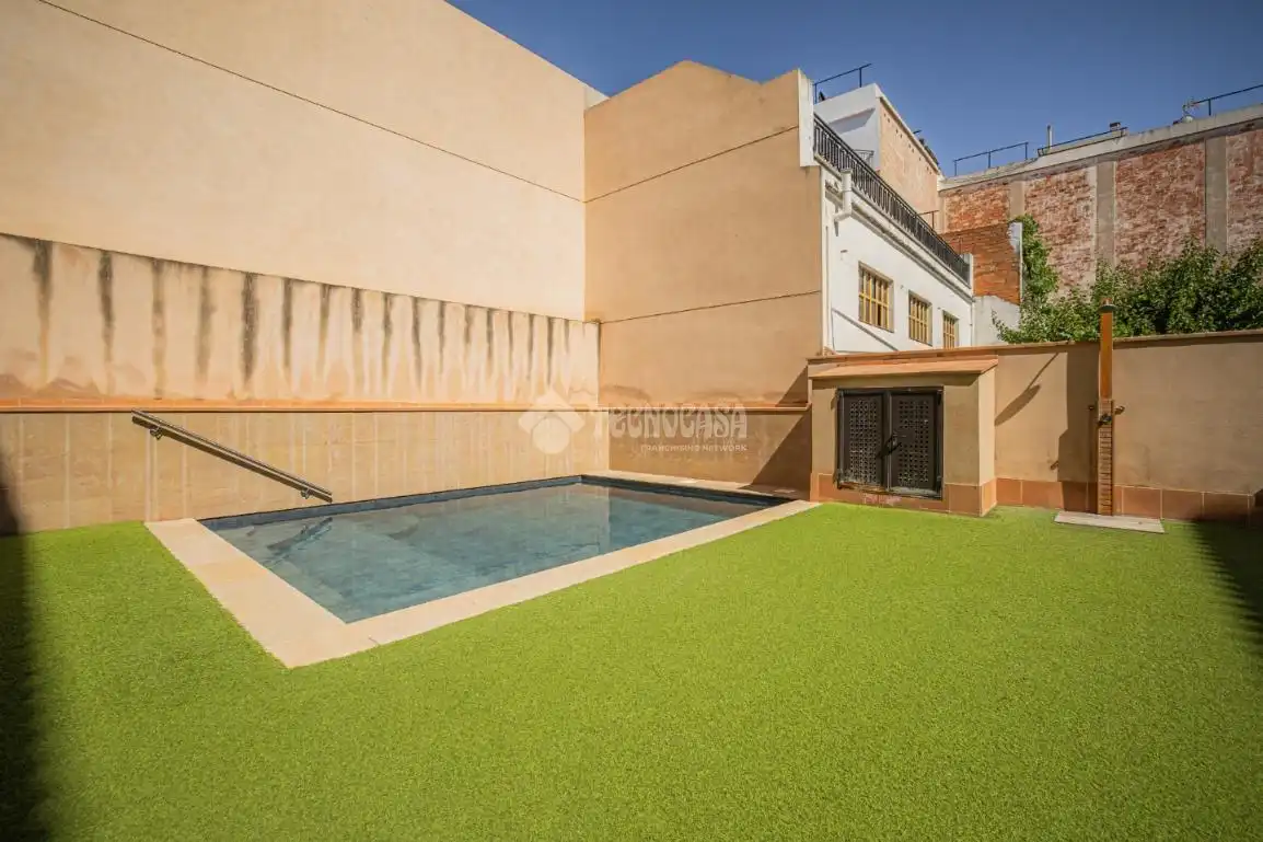Swimming pool of Flat for sale in Ripollet  with Air Conditioner, Heating and Terrace