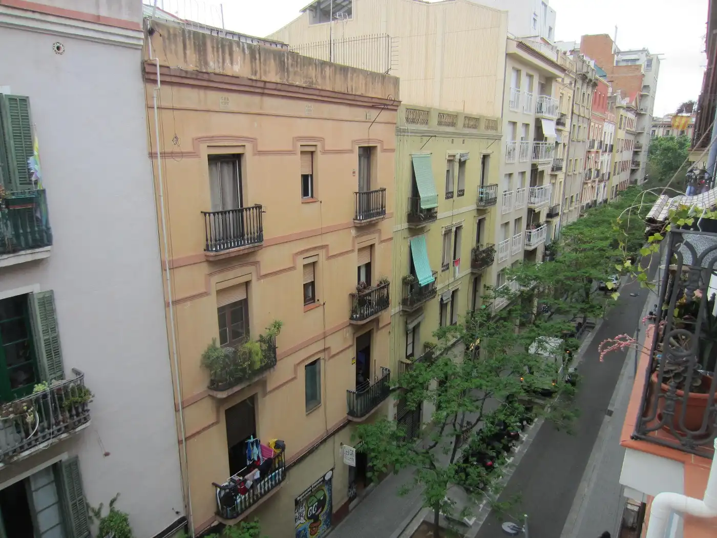 Vista exterior de Piso en venta en Barcelona con Aire acondicionado, Calefacción y Amueblado